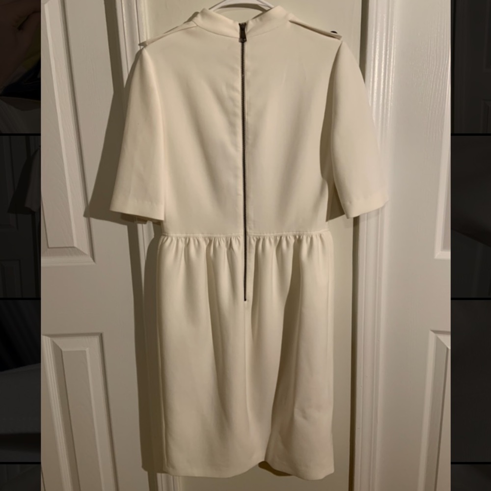 BURBERRY WHITE WINTER DRESS - Picture 2 of 9